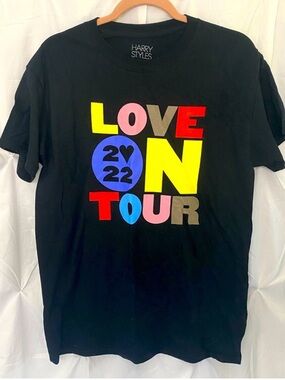 Harry Styles 2022 WEMBLEY STADIUM
Love On Tour Concert Tee Rare!! XL
